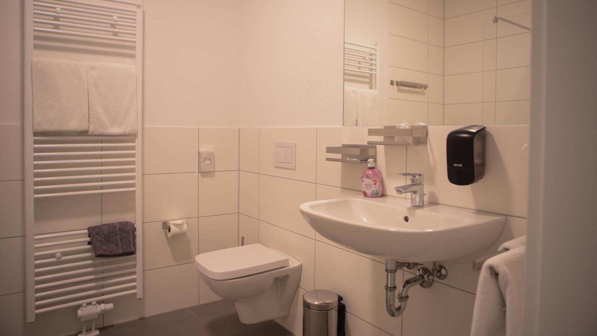 Garni Hotel Hof Zum Ahaus Ngoại thất bức ảnh